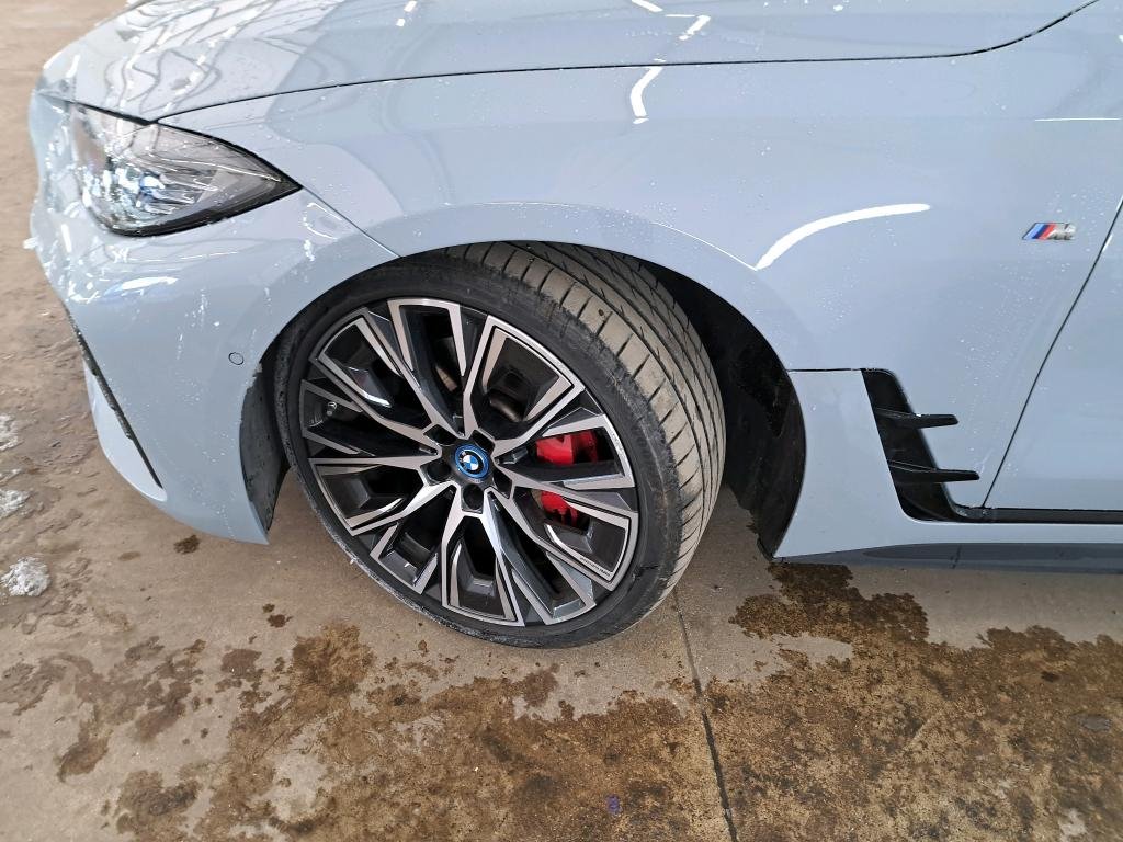 
								BMW i4 Gran Coupe M50 81 kWh BVA full									