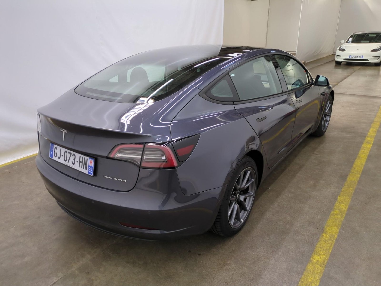 
								Tesla Model 3 Long Range Dual Motor Pano LED-Xenon ACC Navi Leather KeylessGo Camera Klima PDC … full									