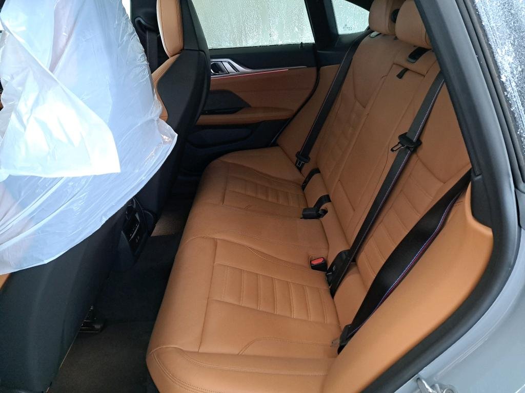 
								BMW i4 Gran Coupe M50 81 kWh BVA full									