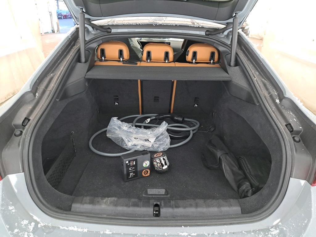 
								BMW i4 Gran Coupe M50 81 kWh BVA full									