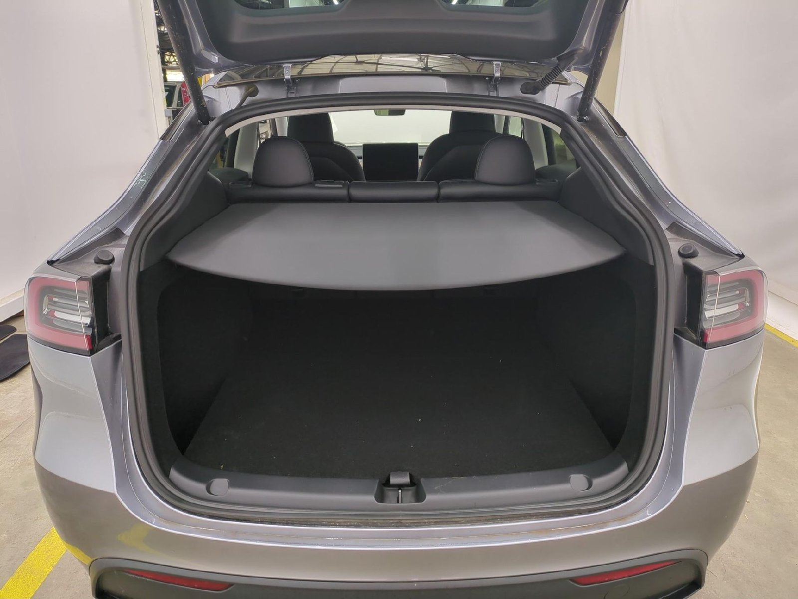 
								Tesla Model Y RWD 2024 full									