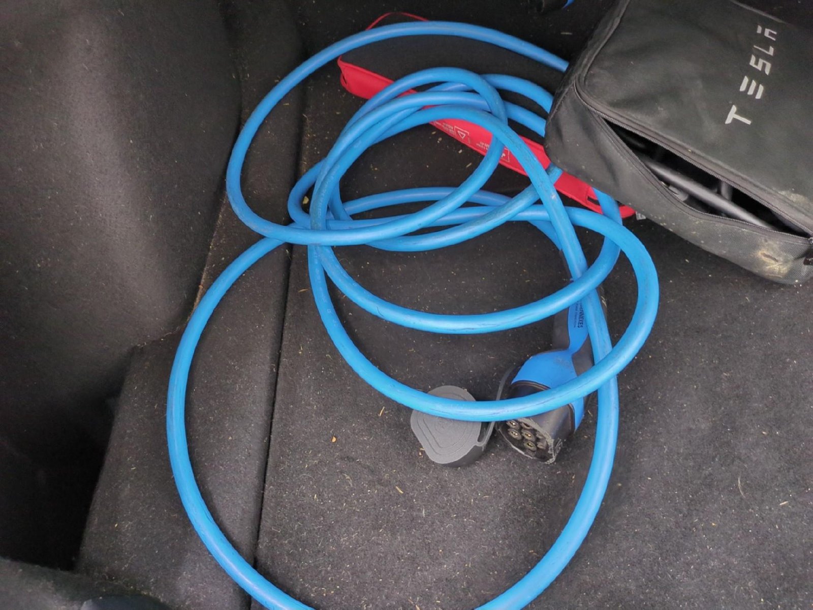 
								Tesla Model 3 Long Range Dual Motor Pano LED-Xenon ACC Navi Leather KeylessGo Camera Klima PDC … full									