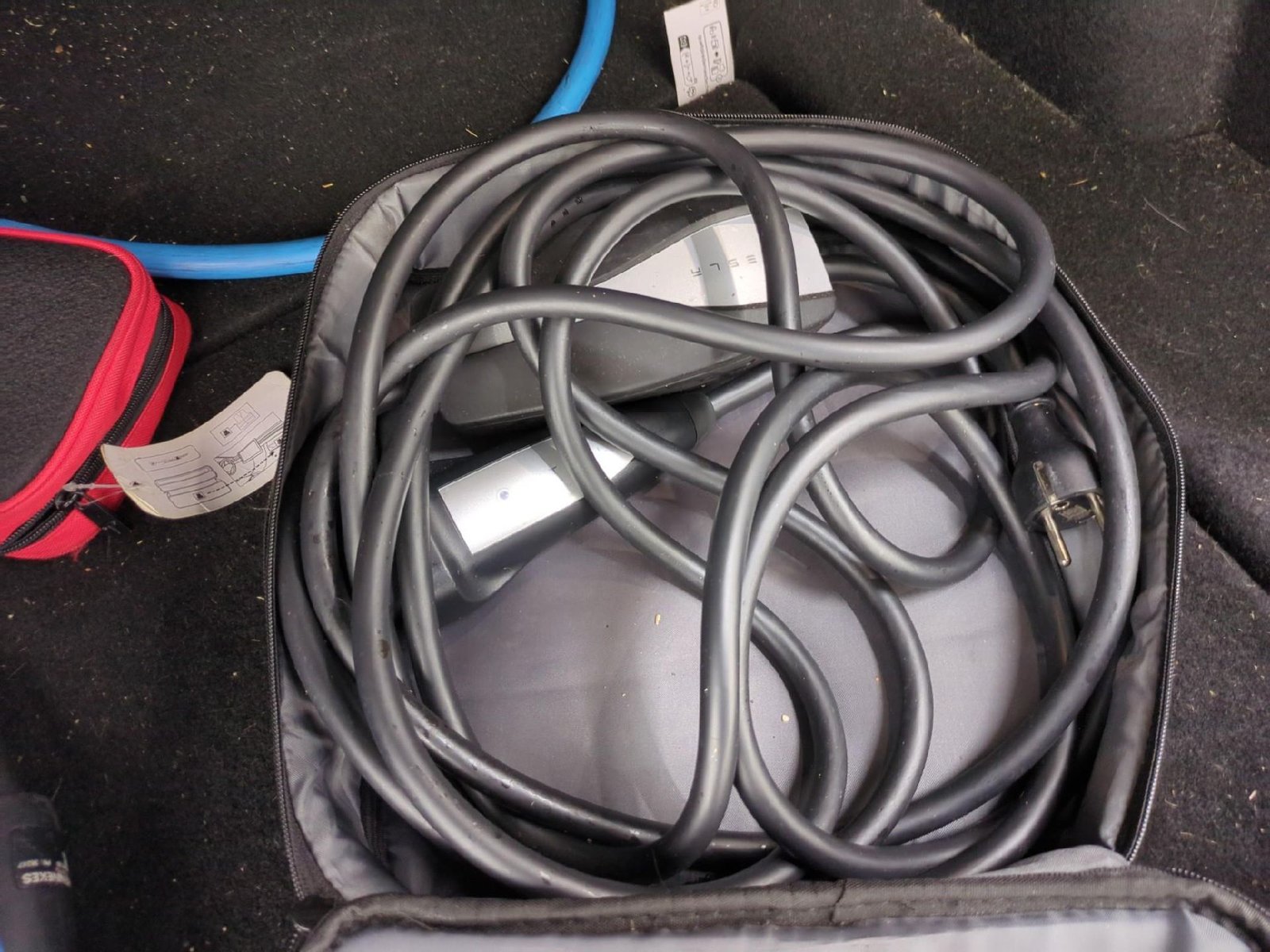 
								Tesla Model 3 Long Range Dual Motor Pano LED-Xenon ACC Navi Leather KeylessGo Camera Klima PDC … full									