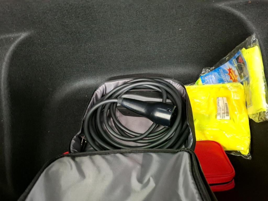 
								TESLA Model Y Long Range Dual Motor AWD full									