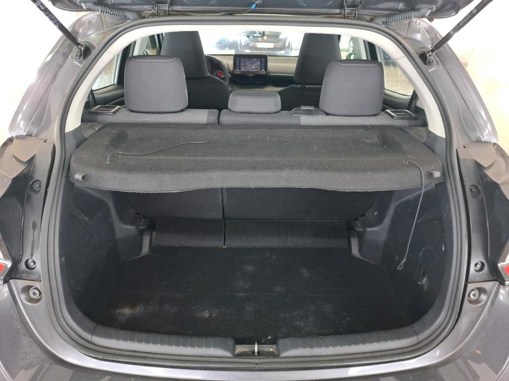 
								TOYOTA Yaris Hybride 116h France Business Stage Acad full									