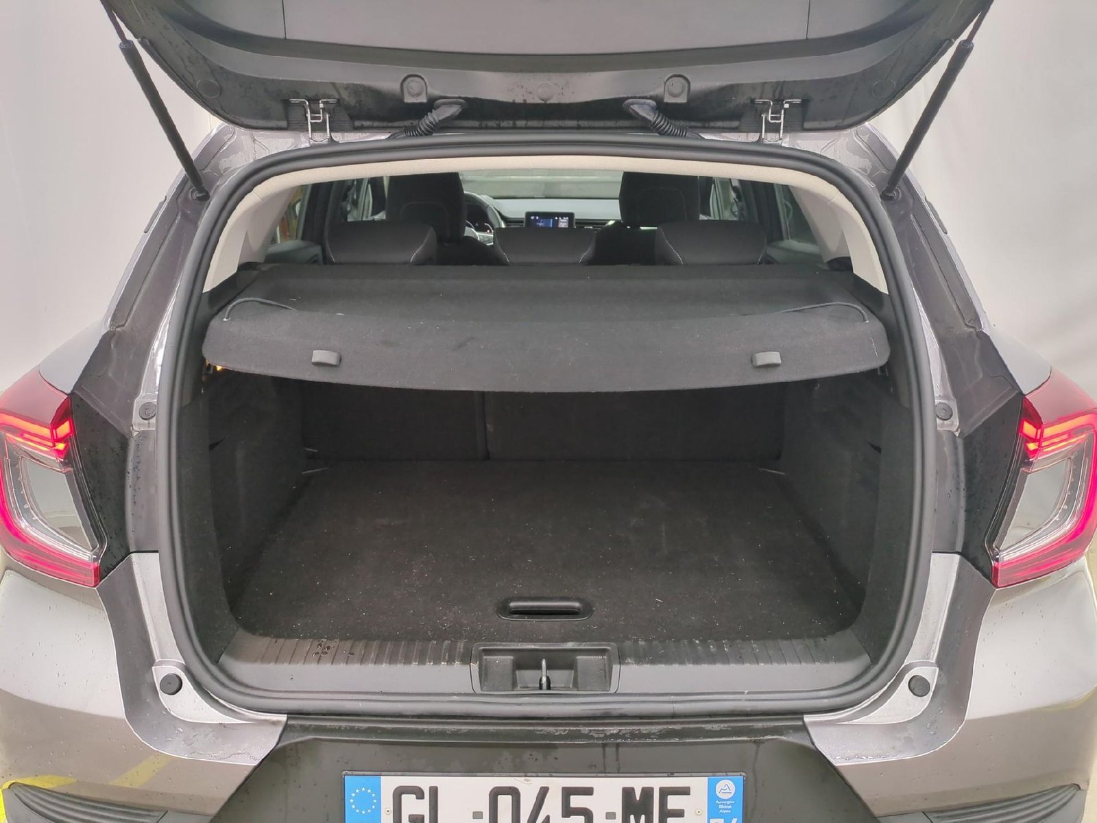 
								Renault Captur II Evolution 1.6 E-TECH Hybrid 145CV BVA6 E6d full									