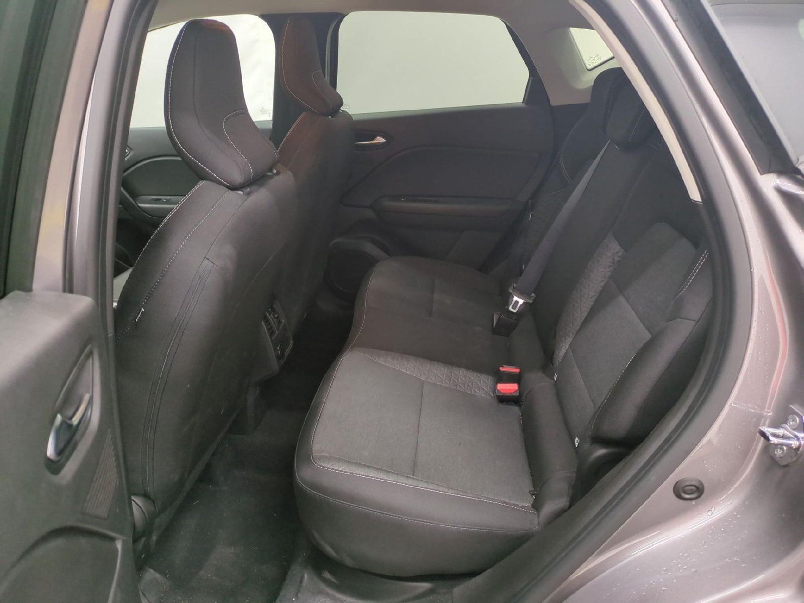 
								Renault Captur II Evolution 1.6 E-TECH Hybrid 145CV BVA6 E6d full									