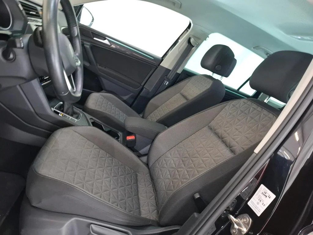 
								VOLKSWAGEN Tiguan 2.0 TDI 150 DSG7 Life Business full									