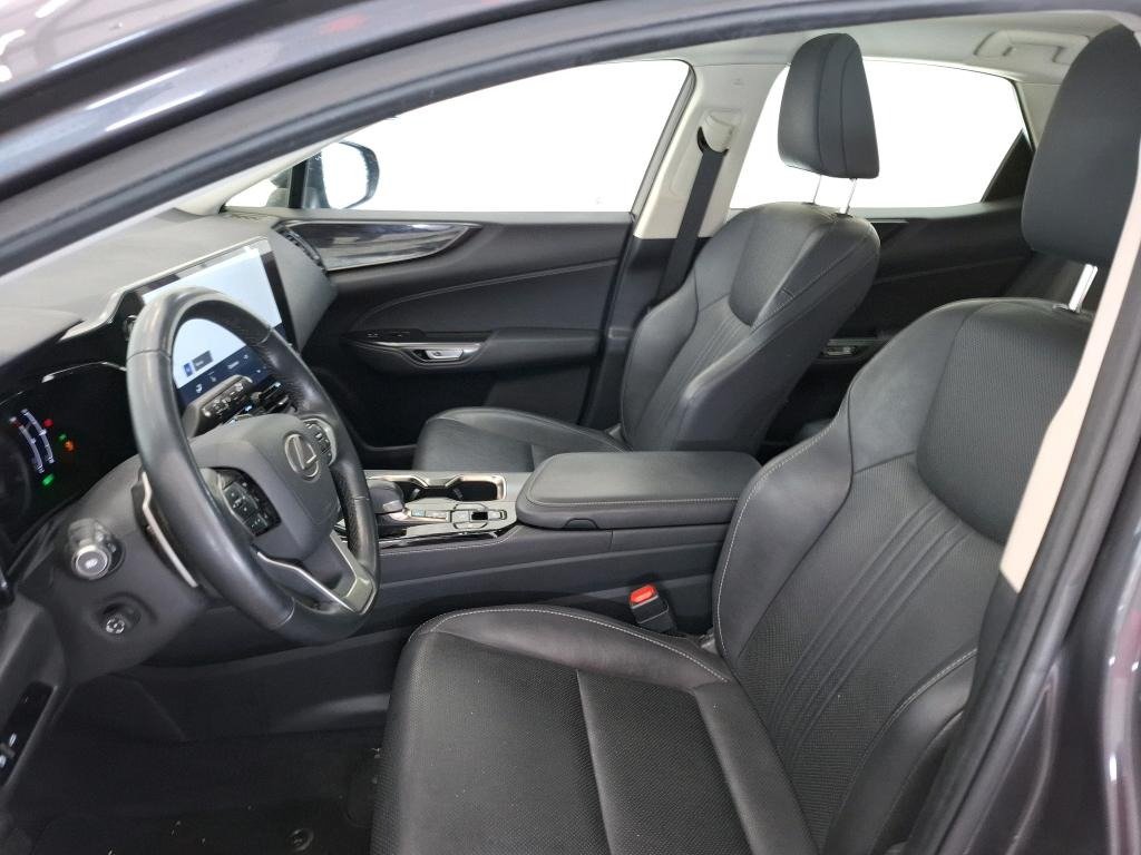 
								Lexus NX SUV 350H 2WD Pack Business full									