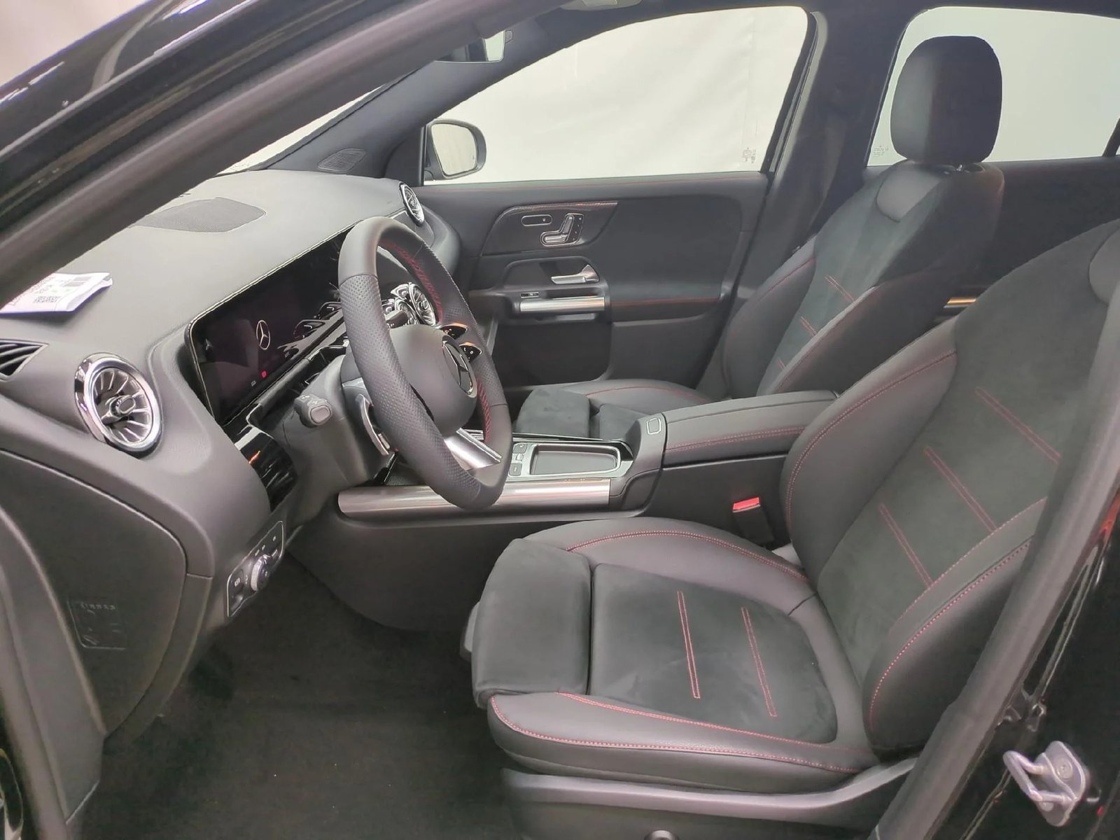 
								Mercedes-Benz GLA 180 d AMG Line DCT  full									