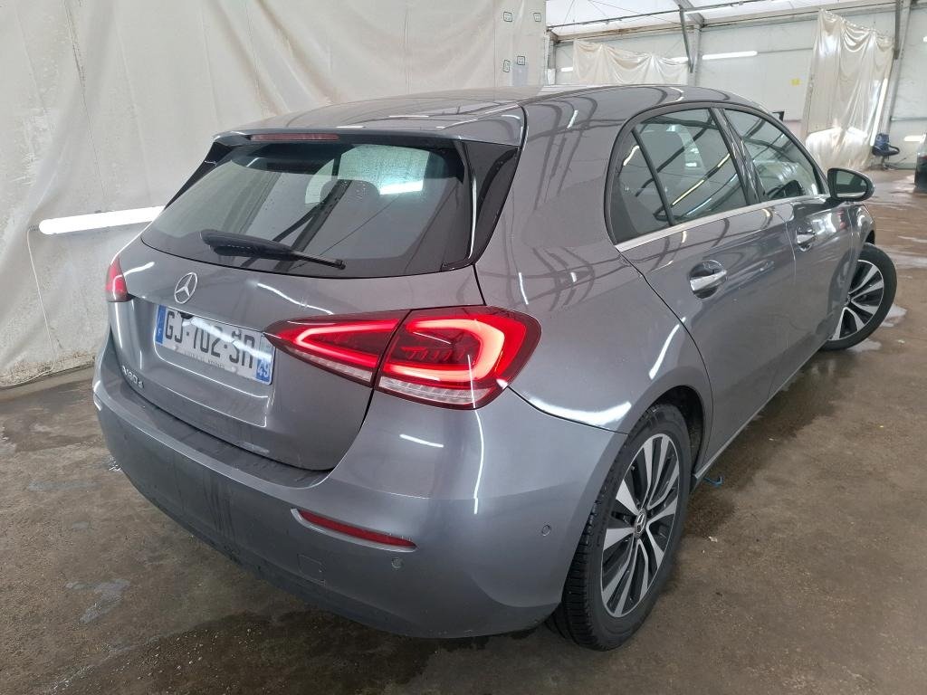 
								Mercedes-Benz Classe A 180 d Business Line full									