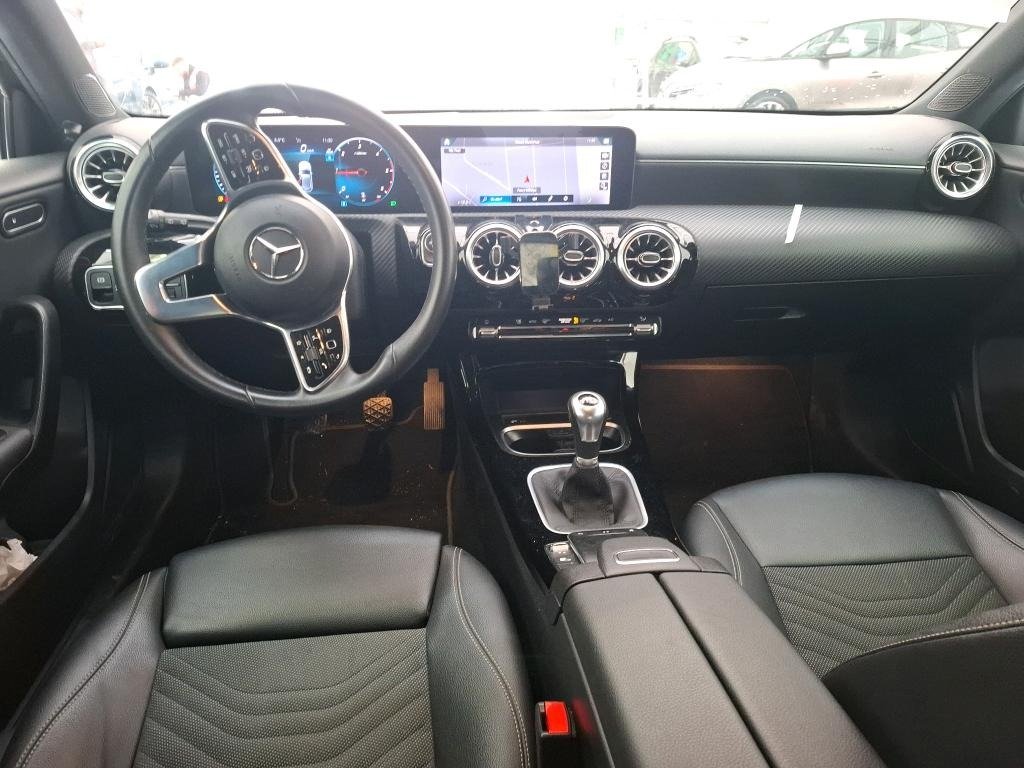 
								Mercedes-Benz Classe A 180 d Business Line full									