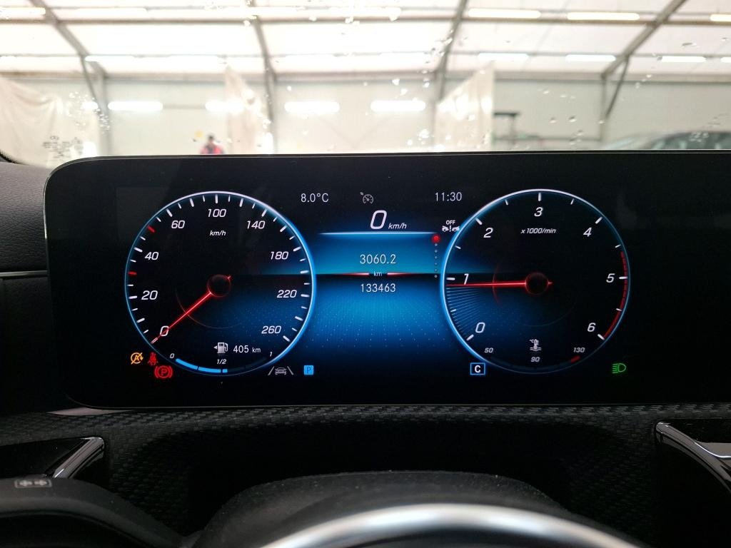 
								Mercedes-Benz Classe A 180 d Business Line full									