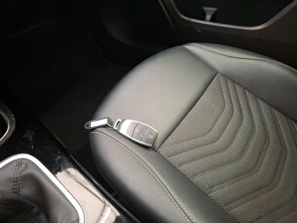 
								Mercedes-Benz Classe A 180 d Business Line full									