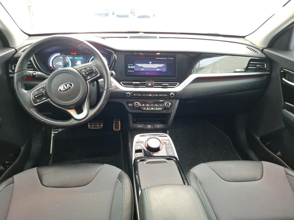 
								Kia Niro e-Niro Design 64kWh BVA full									