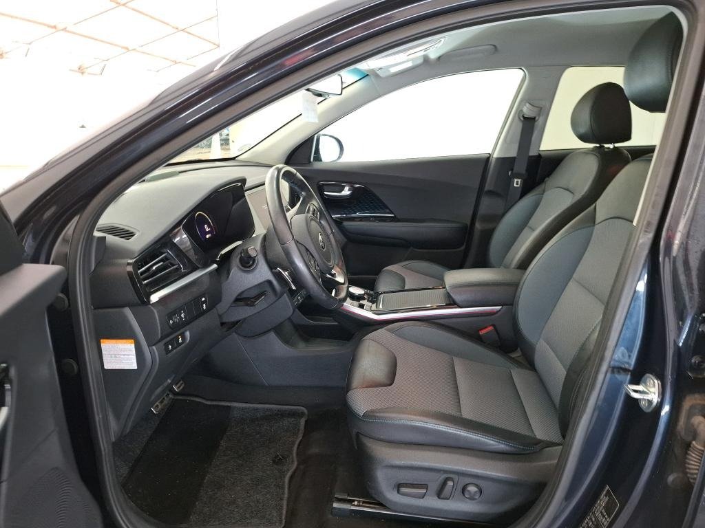 
								Kia Niro e-Niro Design 64kWh BVA full									
