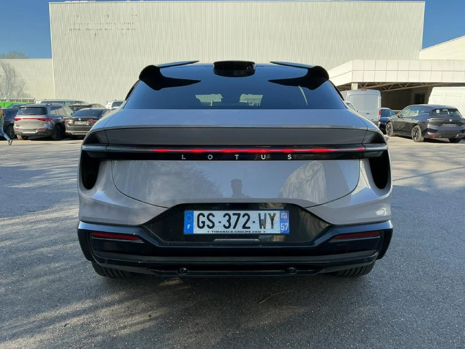 
								Lotus Eletre Elektro 612hp full									