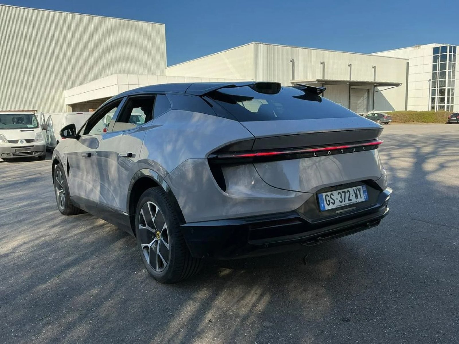 
								Lotus Eletre Elektro 612hp full									