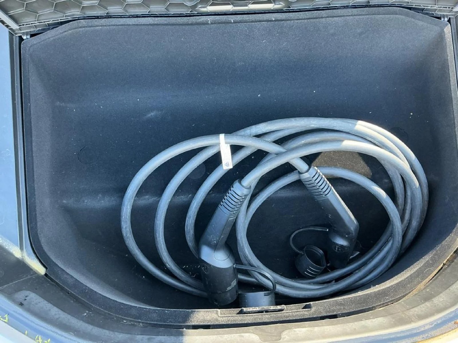 
								Lotus Eletre Elektro 612hp full									