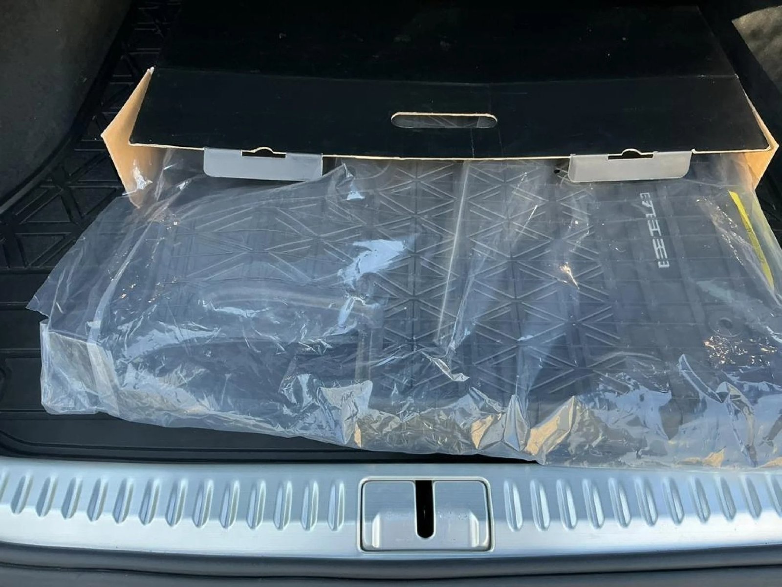 
								Lotus Eletre Elektro 612hp full									