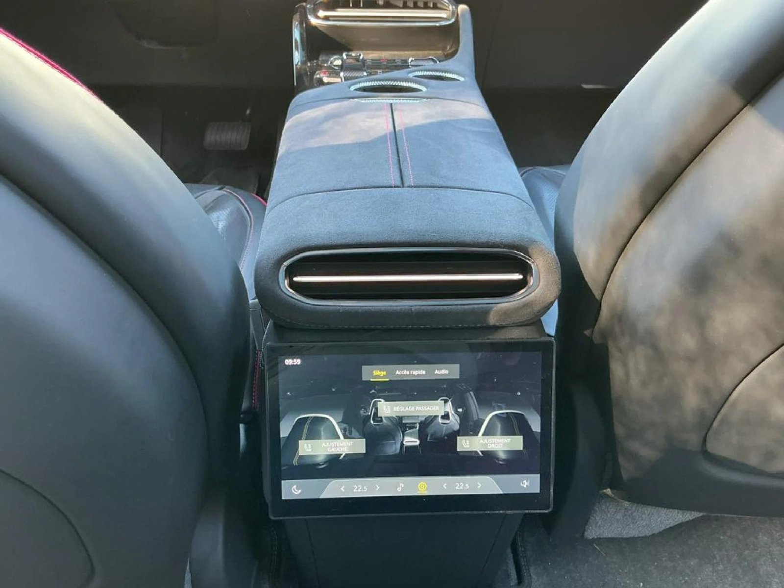 
								Lotus Eletre Elektro 612hp full									