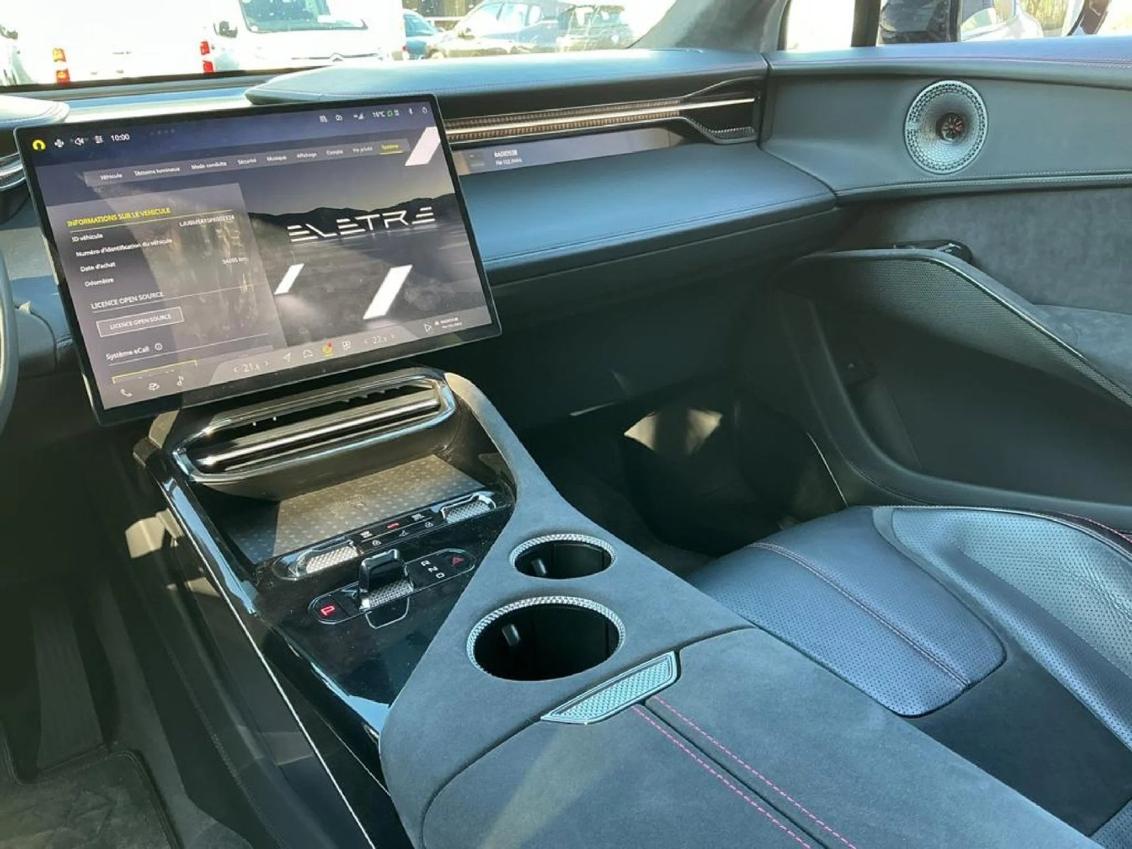 
								Lotus Eletre Elektro 612hp full									