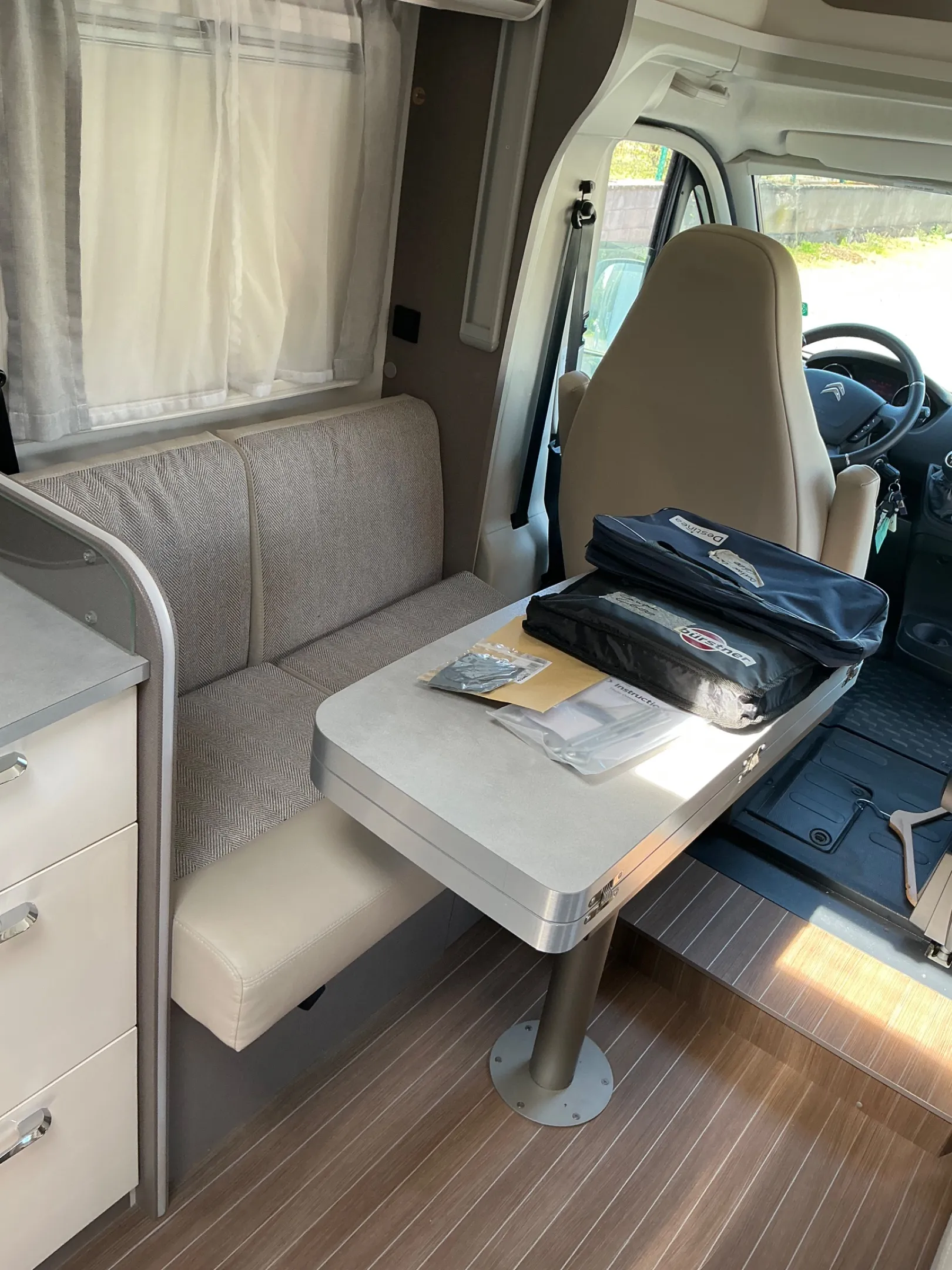 
								Camping-car 4 places (2023) Citroën Etrusco full									