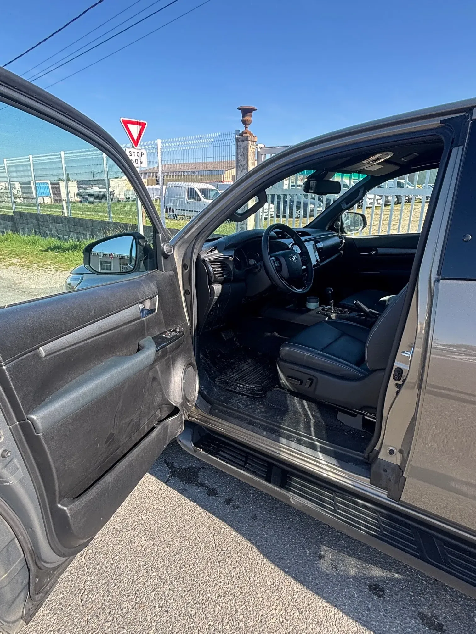 
								TOYOTA HILUX PH2 2,8 D4D CABINE DOUBLE 204 CV full									