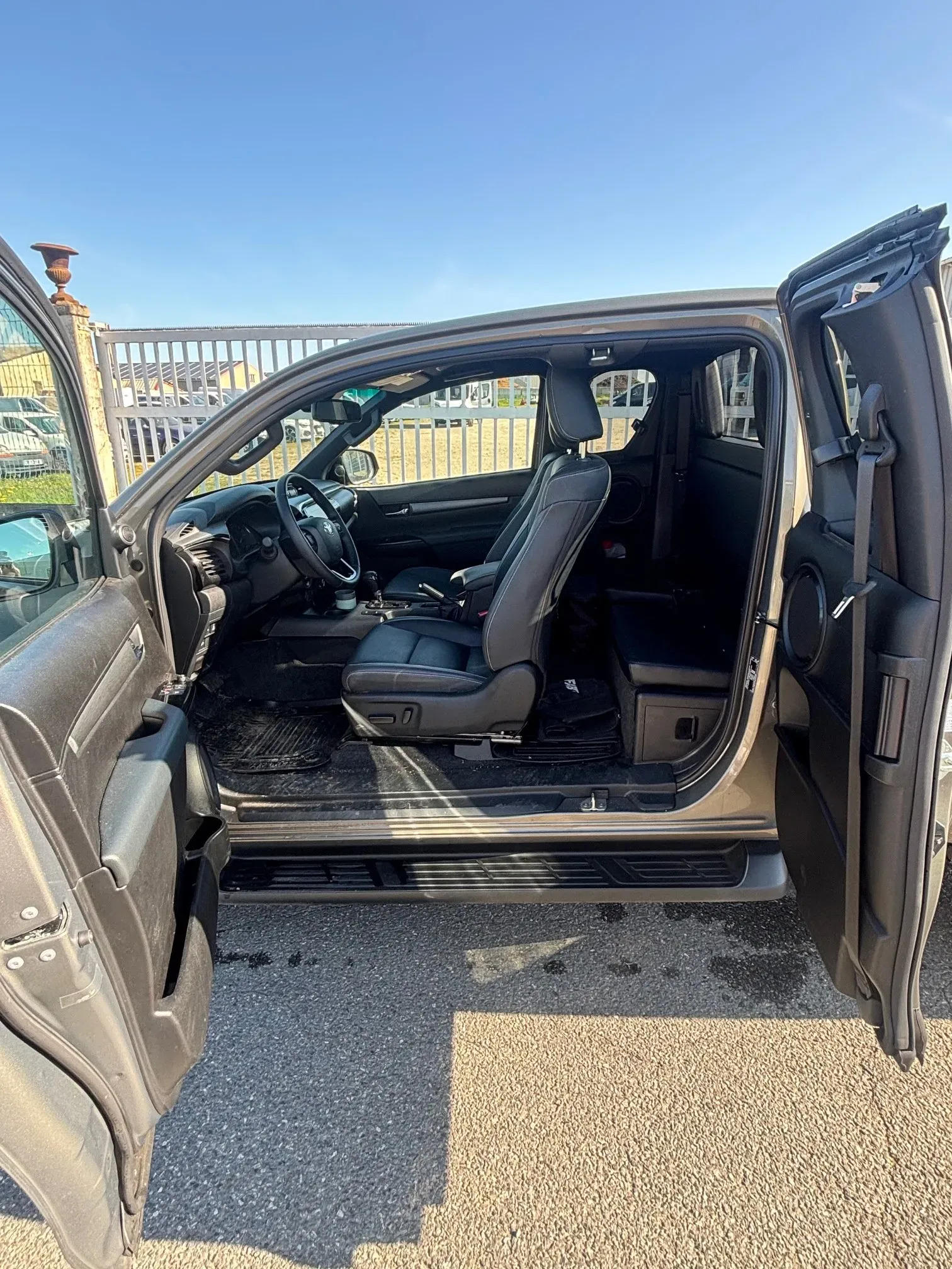 
								TOYOTA HILUX PH2 2,8 D4D CABINE DOUBLE 204 CV full									