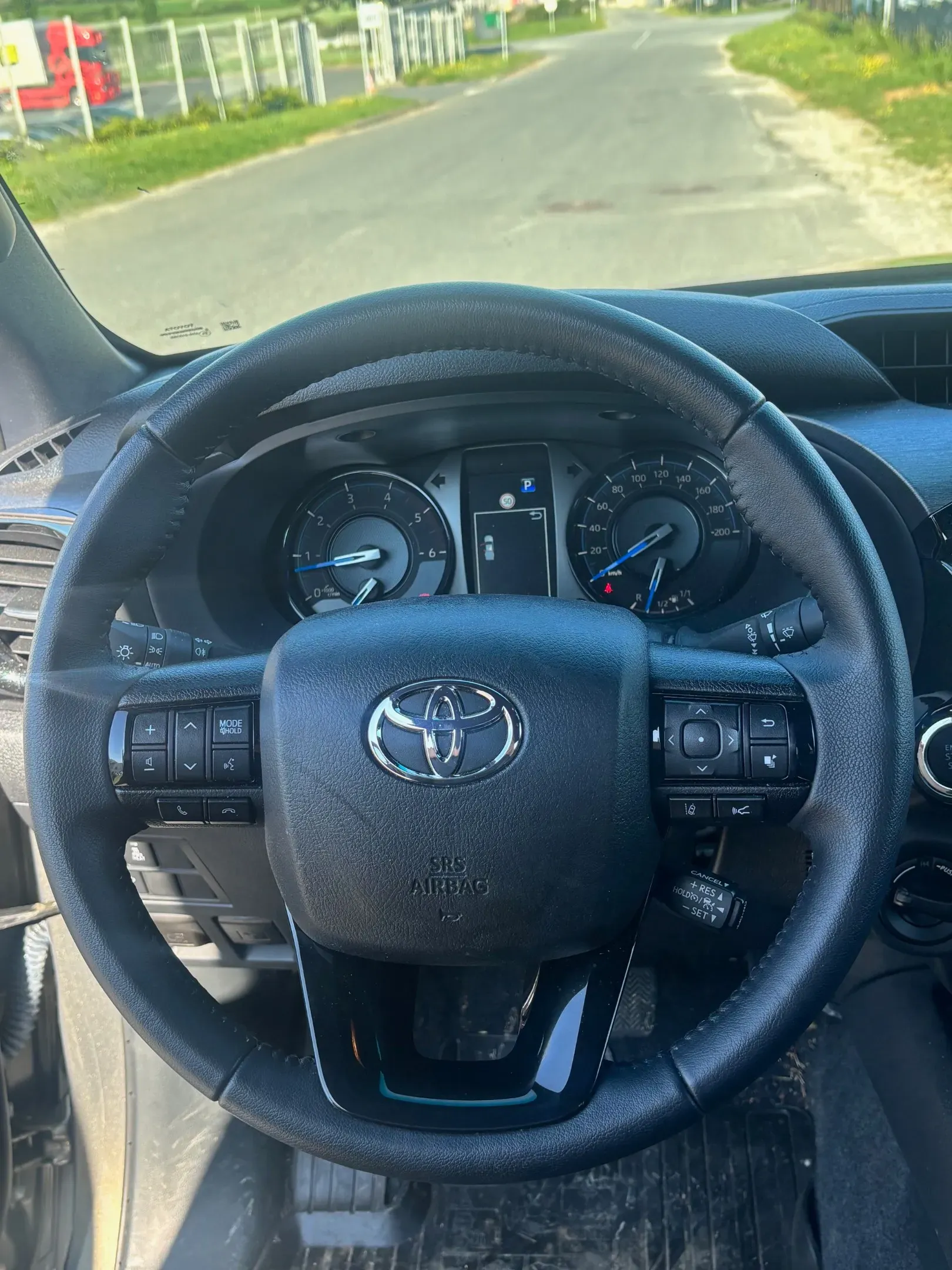 
								TOYOTA HILUX PH2 2,8 D4D CABINE DOUBLE 204 CV full									