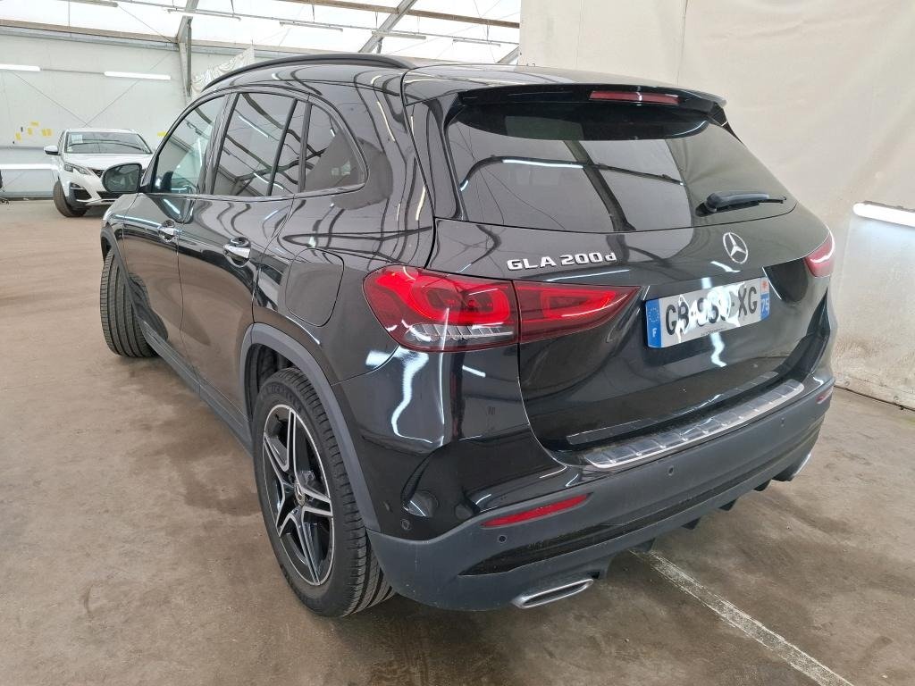 
								Mercedes-Benz GLA 200 d AMG Line DCT full									