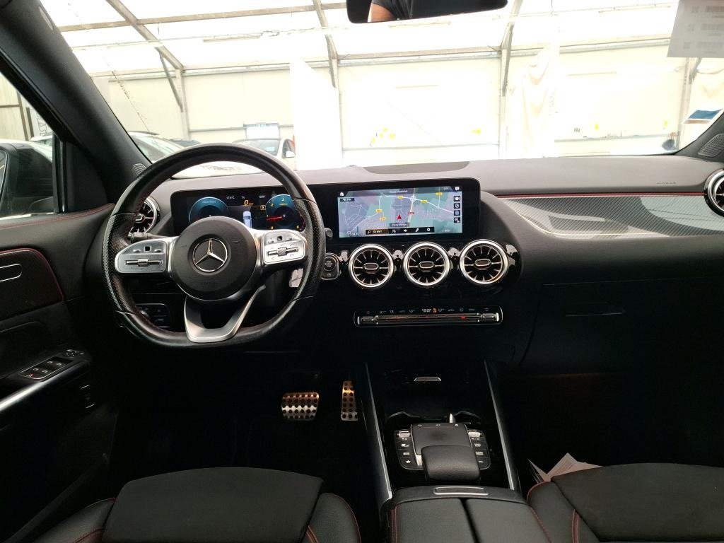 
								Mercedes-Benz GLA 200 d AMG Line DCT full									