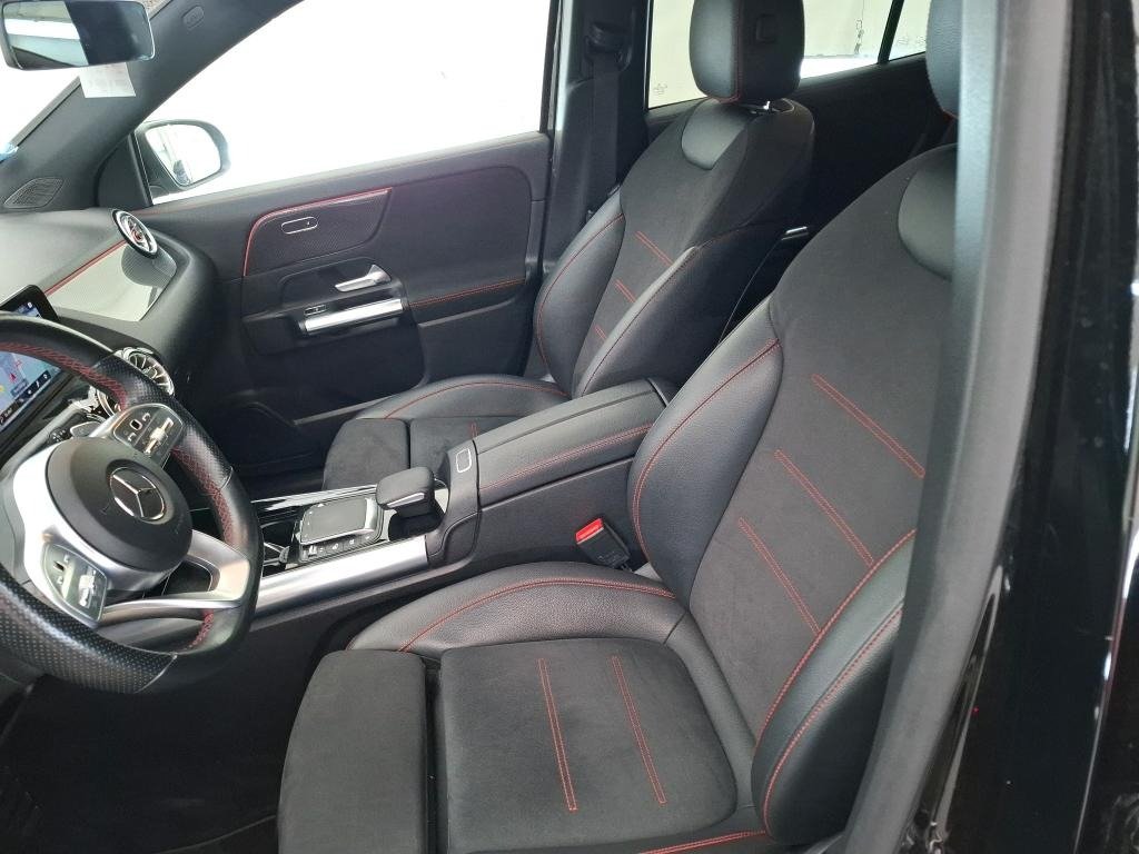 
								Mercedes-Benz GLA 200 d AMG Line DCT full									