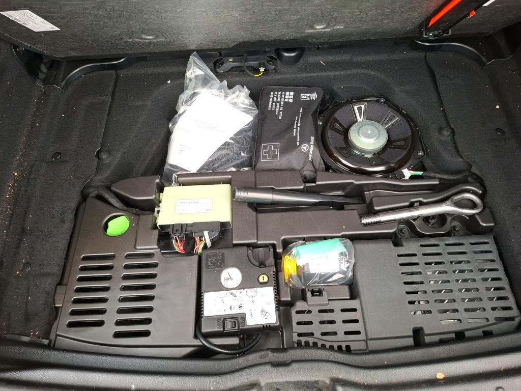 
								Mercedes-Benz GLA 200 d AMG Line DCT full									