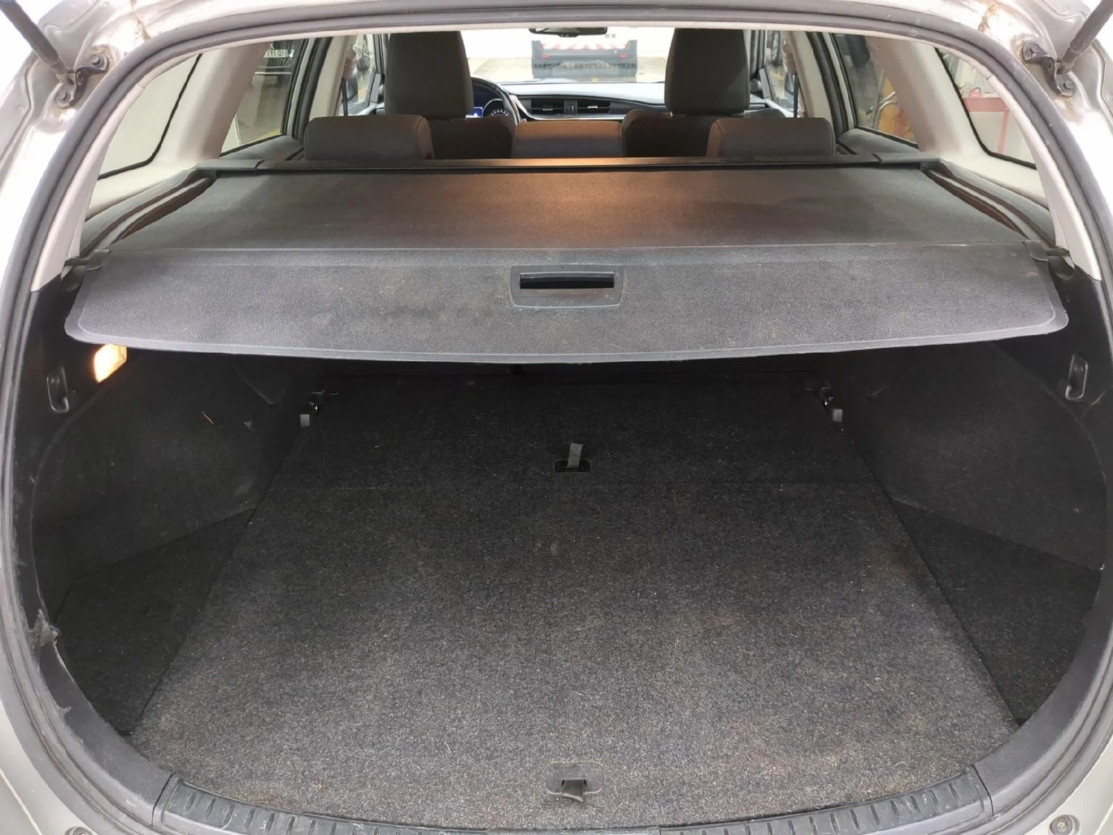 
								Toyota Auris Touring Sports 1.8 HYBRID 136 full									