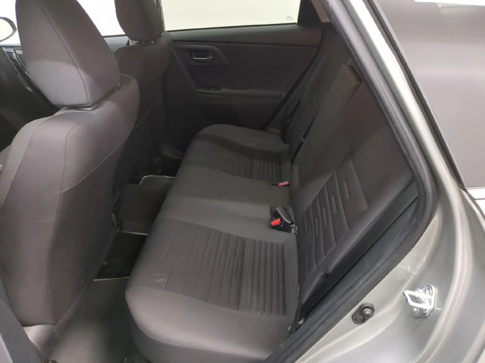 
								Toyota Auris Touring Sports 1.8 HYBRID 136 full									