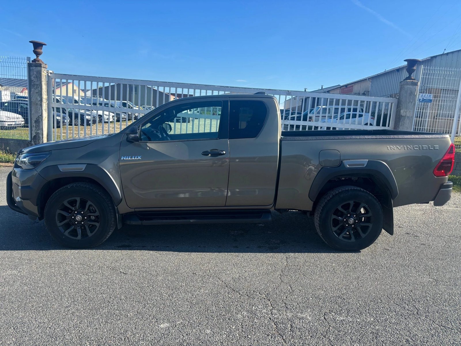 
								TOYOTA HILUX PH2 2,8 D4D CABINE DOUBLE 204 CV full									