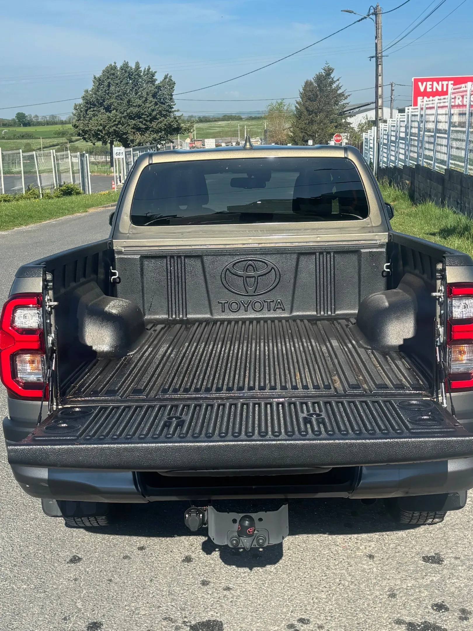 
								TOYOTA HILUX PH2 2,8 D4D CABINE DOUBLE 204 CV full									